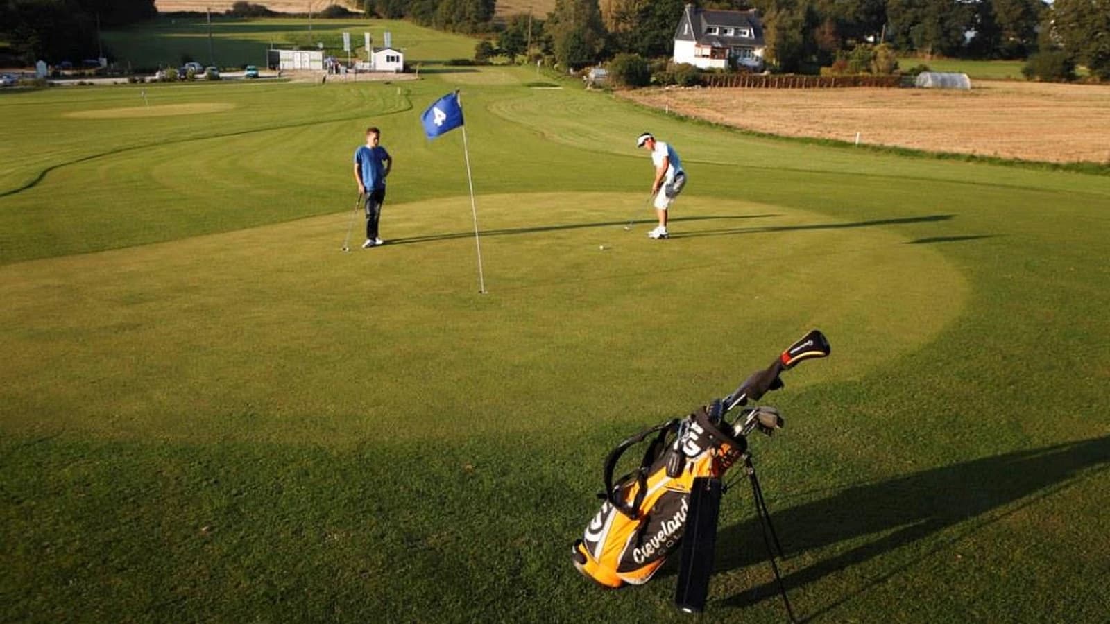 Vue du parcours de carhaix golf.