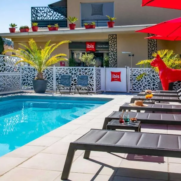 Vue de l’établissement IBIS Cannes Mouans Sartoux Piscine parking gratuit