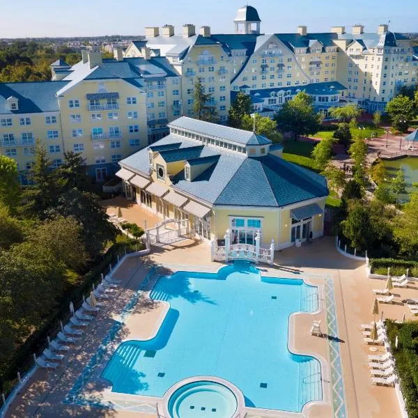 Vue de l’établissement Disney Newport Bay Club