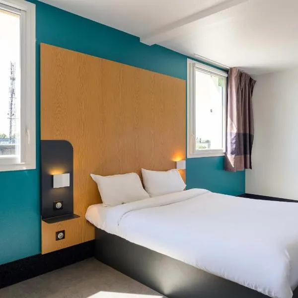 Vue de l’établissement B&B HOTEL Lieusaint Carré Sénart