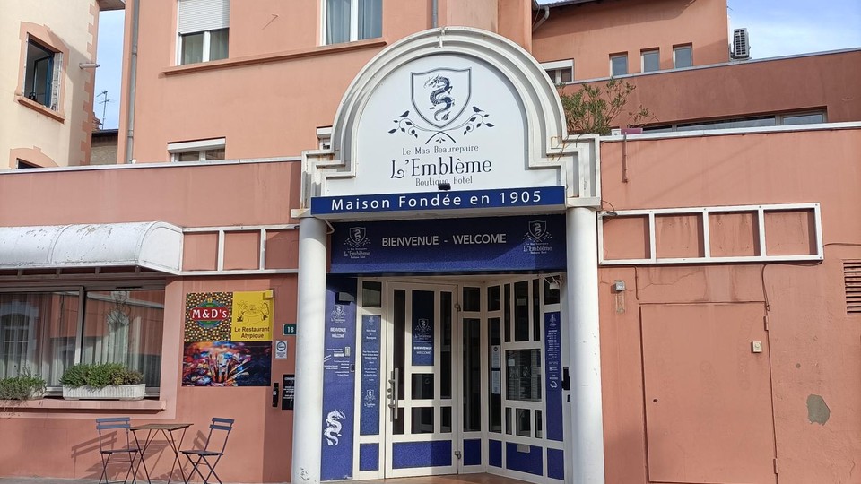 L’Emblème Boutique Hôtel — photographie de l’établissement