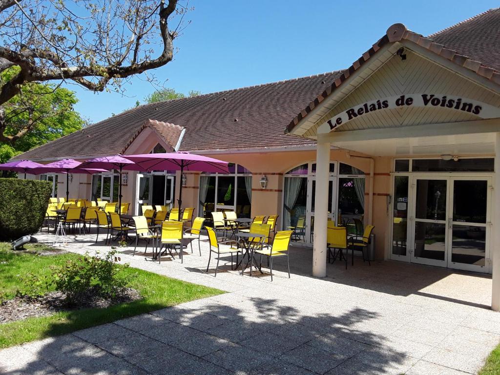 Terrasse du restaurant Le Relais de Voisins