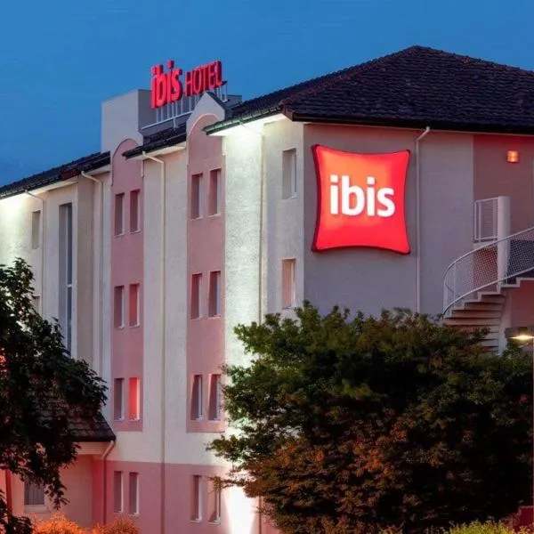 Vue de l’établissement ibis Pau Lescar