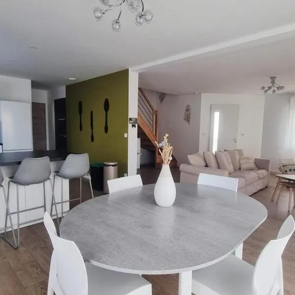 Vue de l’établissement Superbe Maison avec jardin