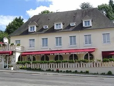 Vue de l’établissement Logis Hotel Restaurant Du Commerce
