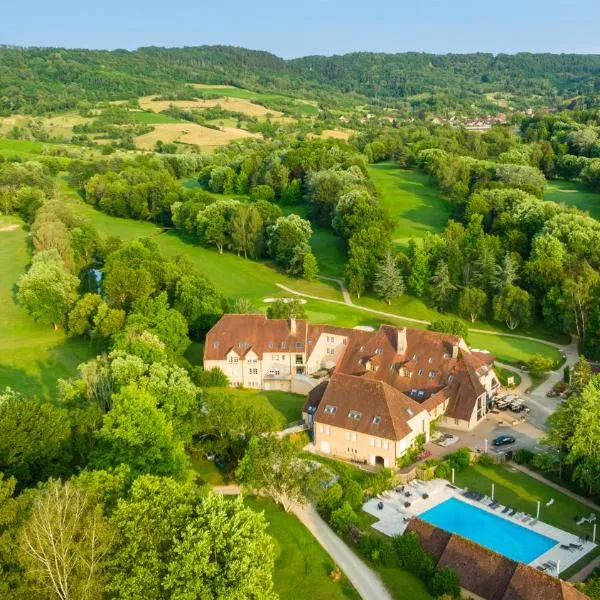 Vue de l’établissement Logis Hôtel Golf Le Domaine Du Val De Sorne