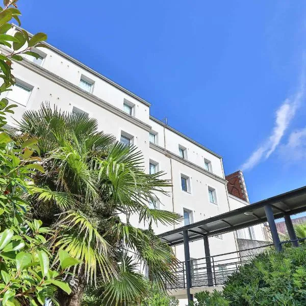 Vue de l’établissement B&B HOTEL Les Sables-d'Olonne Centre Gare