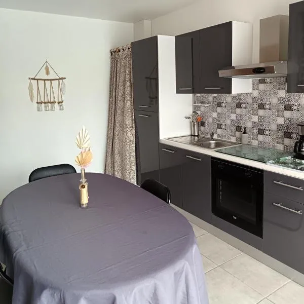 Vue de l’établissement Petit appartement à la campagne proche mer