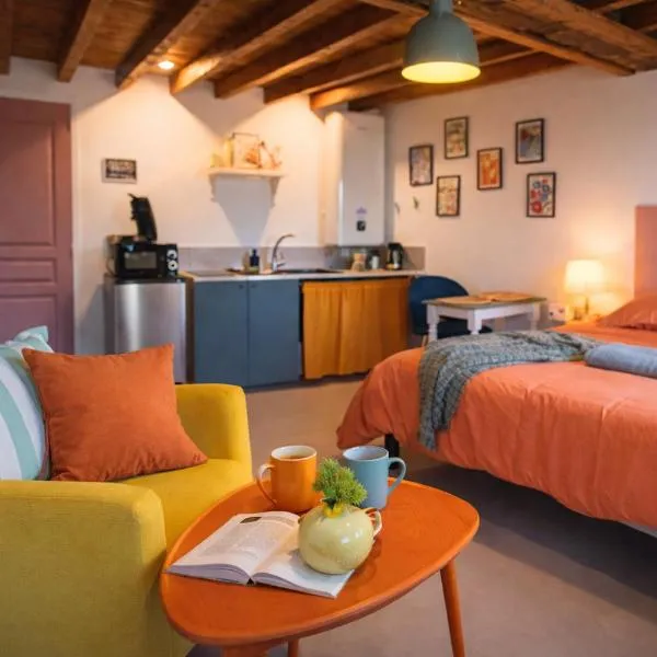 Vue de l’établissement Studio Pop-25m2-Neuf et coloré - WiFi-Netflix