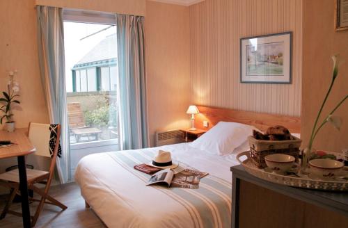 Chambre de l’établissement Hotel Sully