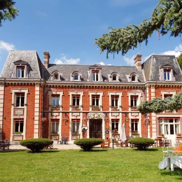 Vue de l’établissement Logis Château Corneille