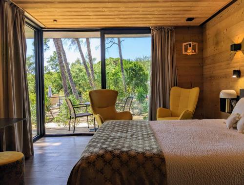 Vue de l’établissement Le Confidentiel Hôtel & SPA