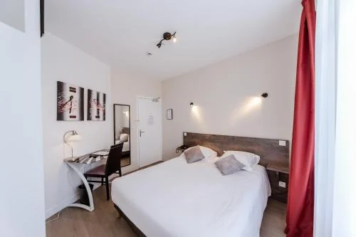 Photographie de LOGIS HOTEL - Le Petit Bellon