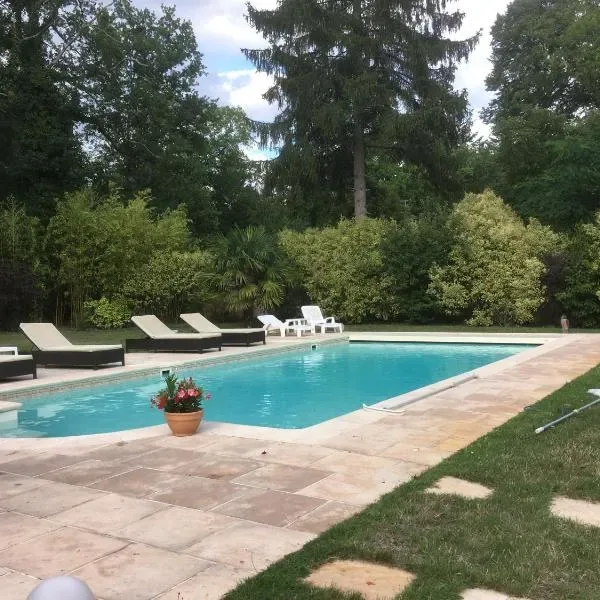 Photographie de Les Enclos Bed and Breakfast, à Lamorlaye